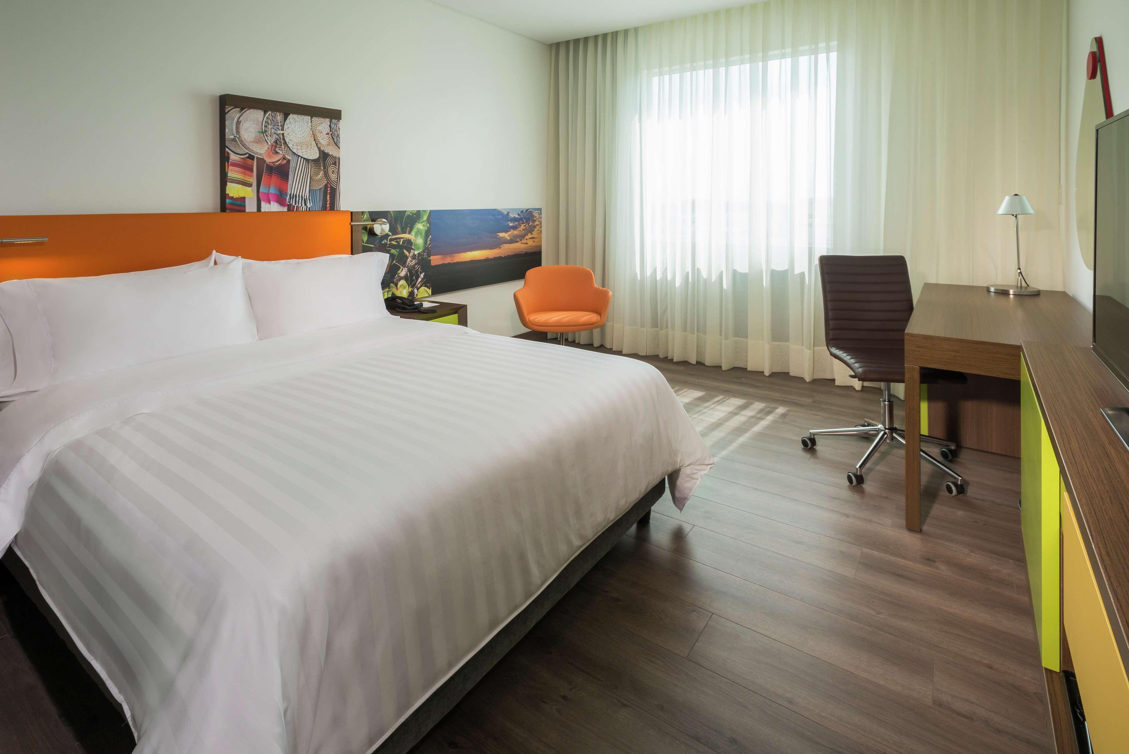 Hampton By Hilton Yopal Exterior foto