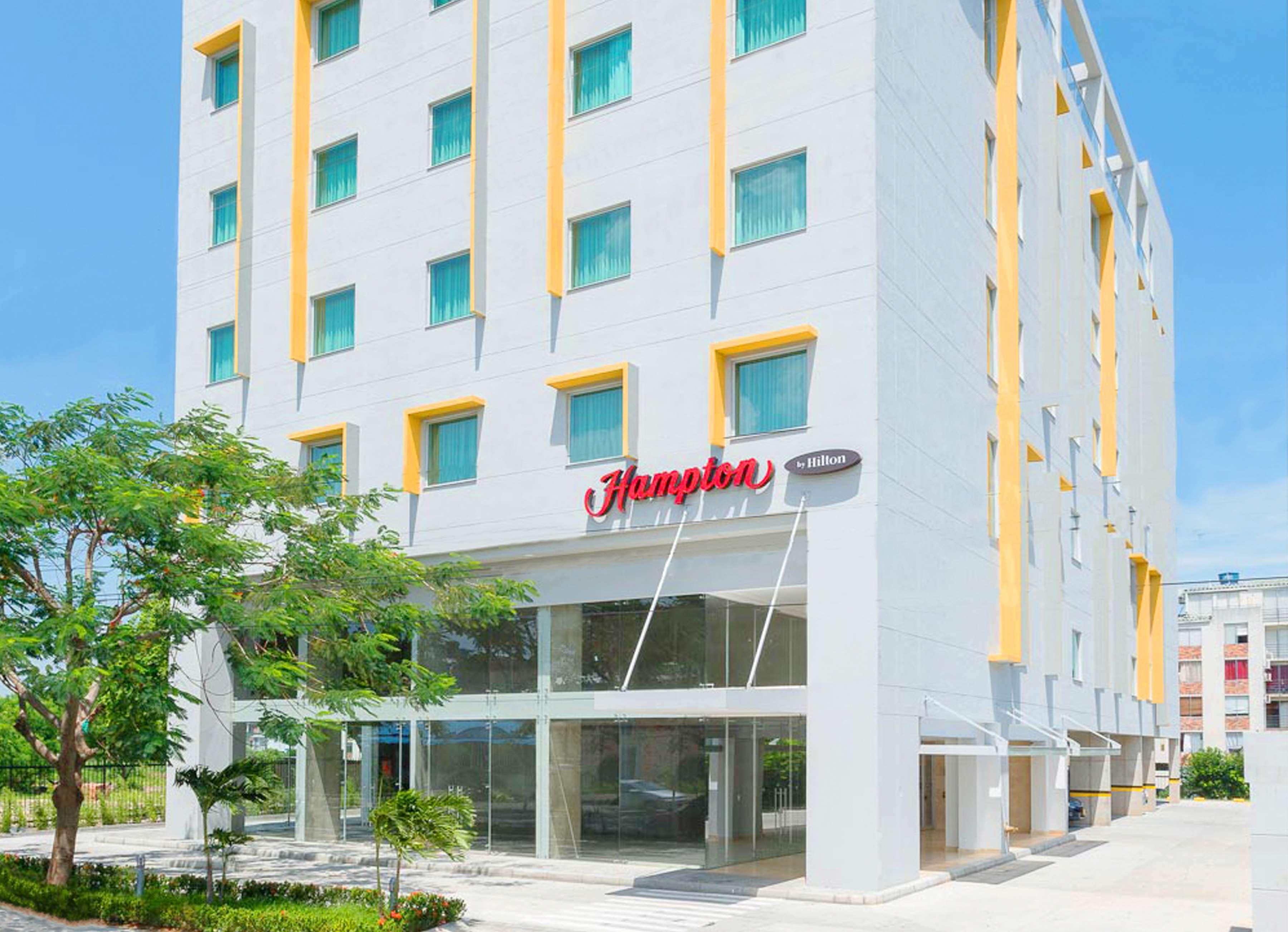 Hampton By Hilton Yopal Exterior foto