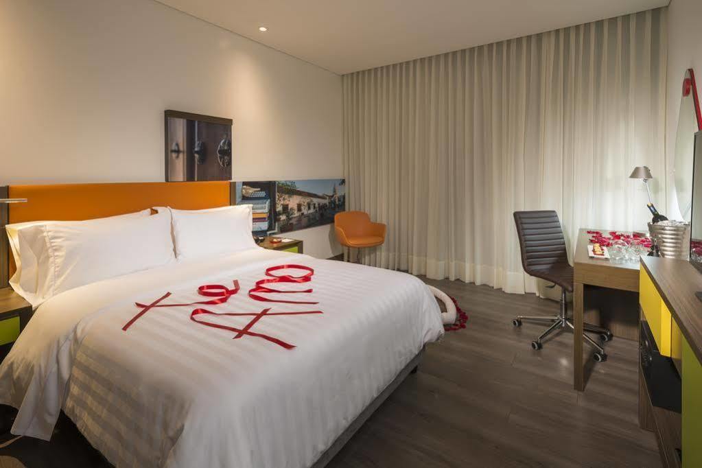Hampton By Hilton Yopal Exterior foto